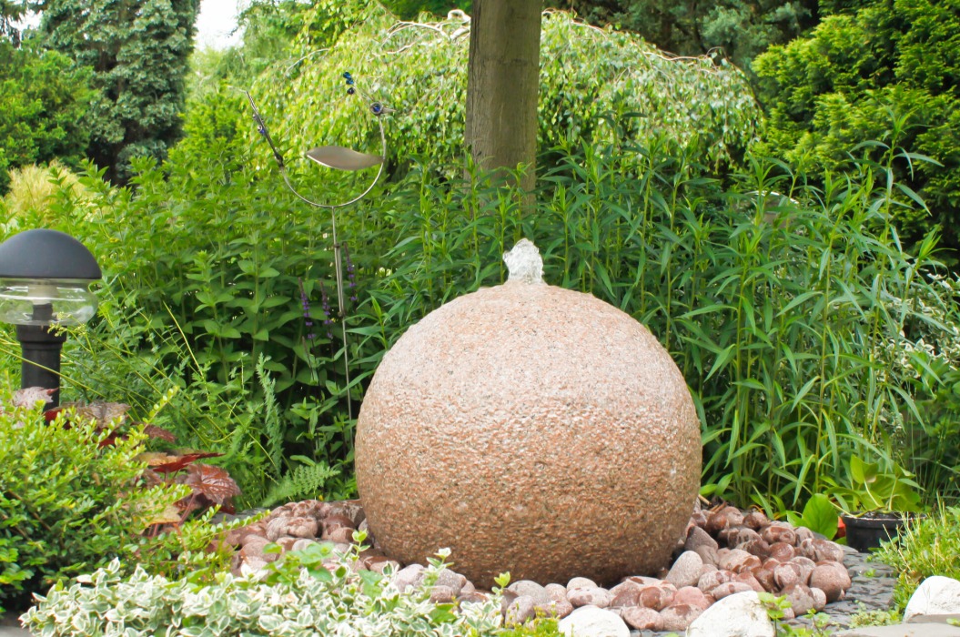 Sprudelbrunnen im Garten